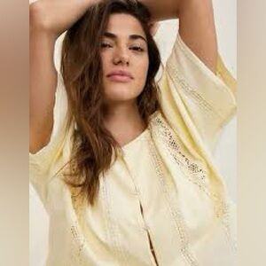 Aerie butter yellow lace top